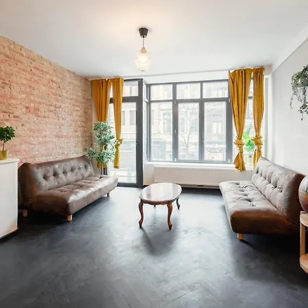 Charming And Spacious In The Heart Of Lejlighed *