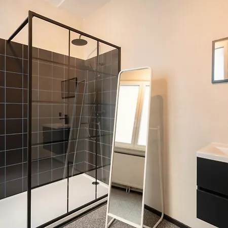 Lejlighed Charming And Spacious In The Heart Of *