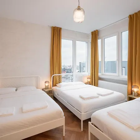 דירה Charming And Spacious In The Heart Of