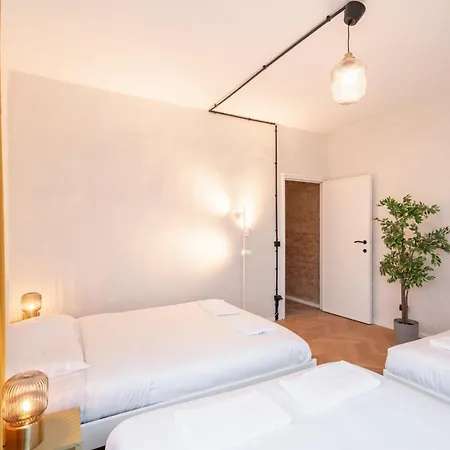 Charming And Spacious In The Heart Of אנטוורפן