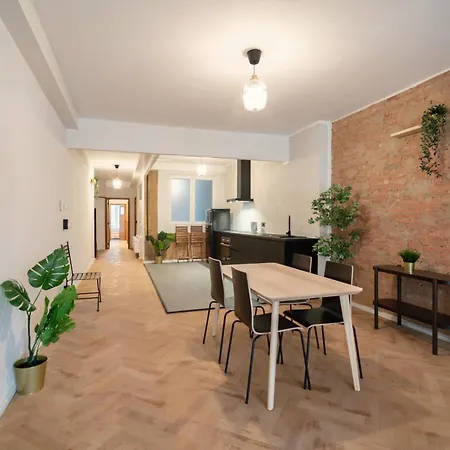 Charming And Spacious In The Heart Of * אנטוורפן