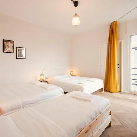 דירה Charming And Spacious In The Heart Of