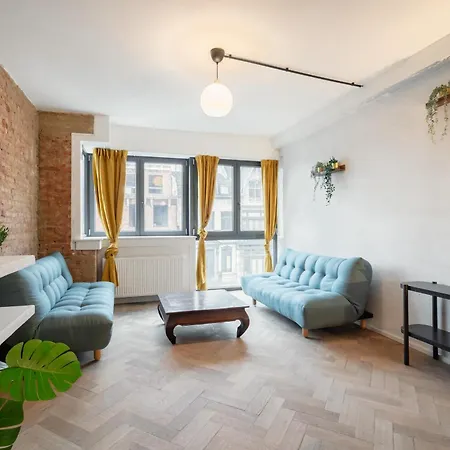 דירה Charming And Spacious In The Heart Of אנטוורפן