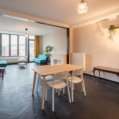 דירה Charming And Spacious In The Heart Of אנטוורפן