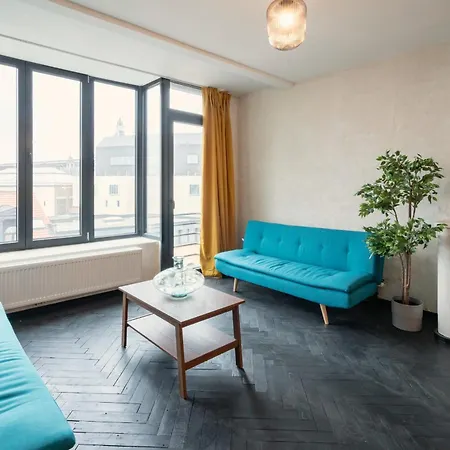 Charming And Spacious In The Heart Of אנטוורפן