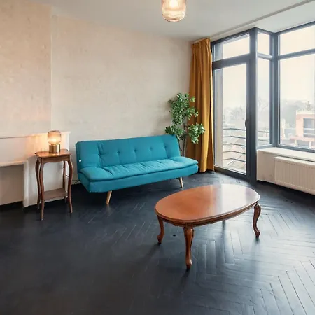 Charming And Spacious In The Heart Of דירה אנטוורפן